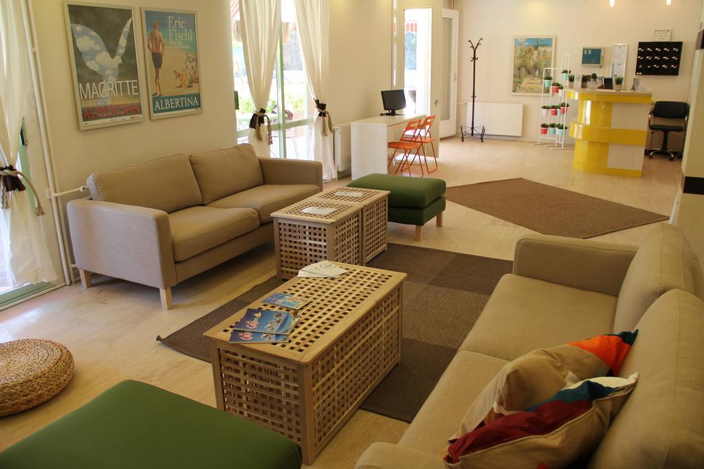 R+ Hotel By Rooms เซสเม ภายนอก รูปภาพ