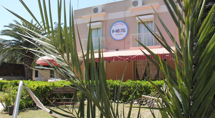 R+ Hotel By Rooms เซสเม ภายนอก รูปภาพ