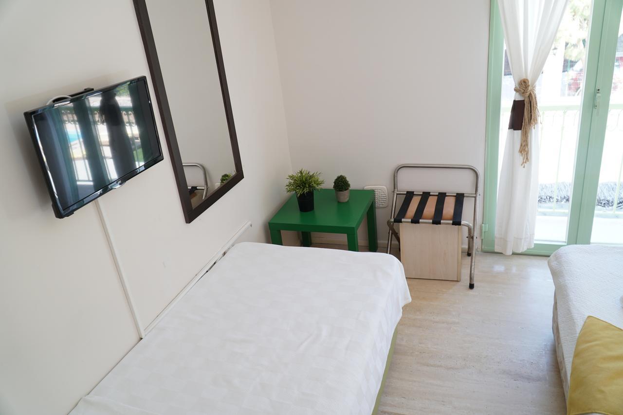 R+ Hotel By Rooms เซสเม ภายนอก รูปภาพ