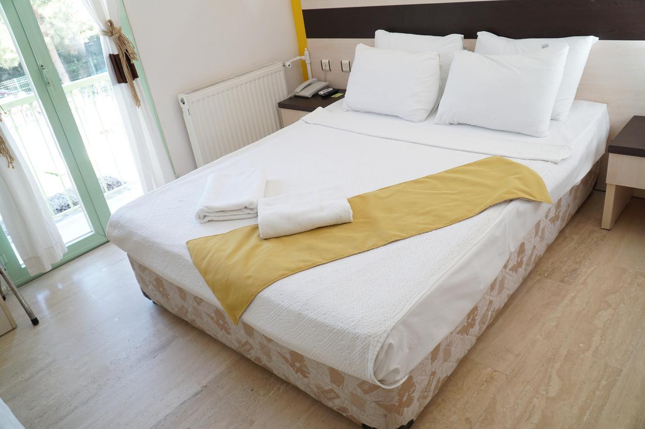 R+ Hotel By Rooms เซสเม ภายนอก รูปภาพ