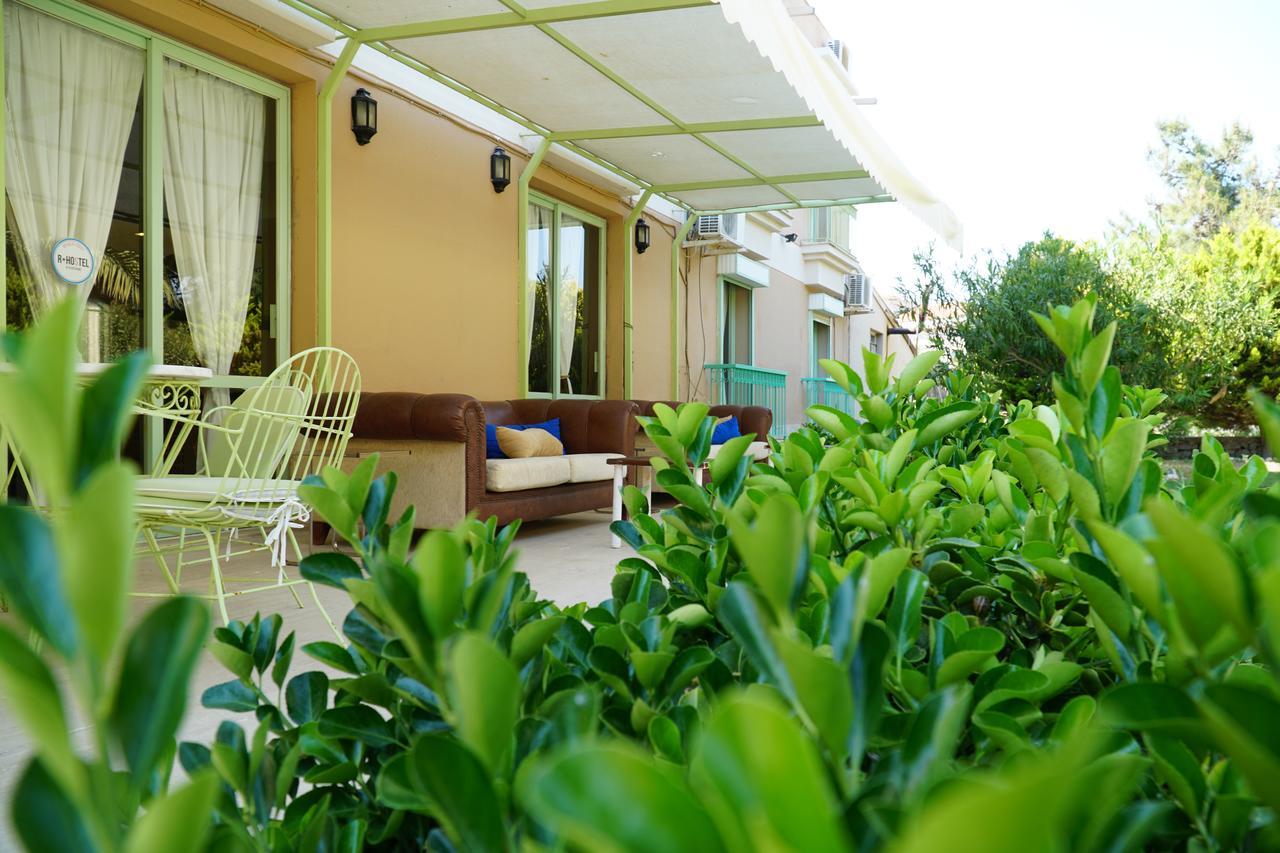 R+ Hotel By Rooms เซสเม ภายนอก รูปภาพ